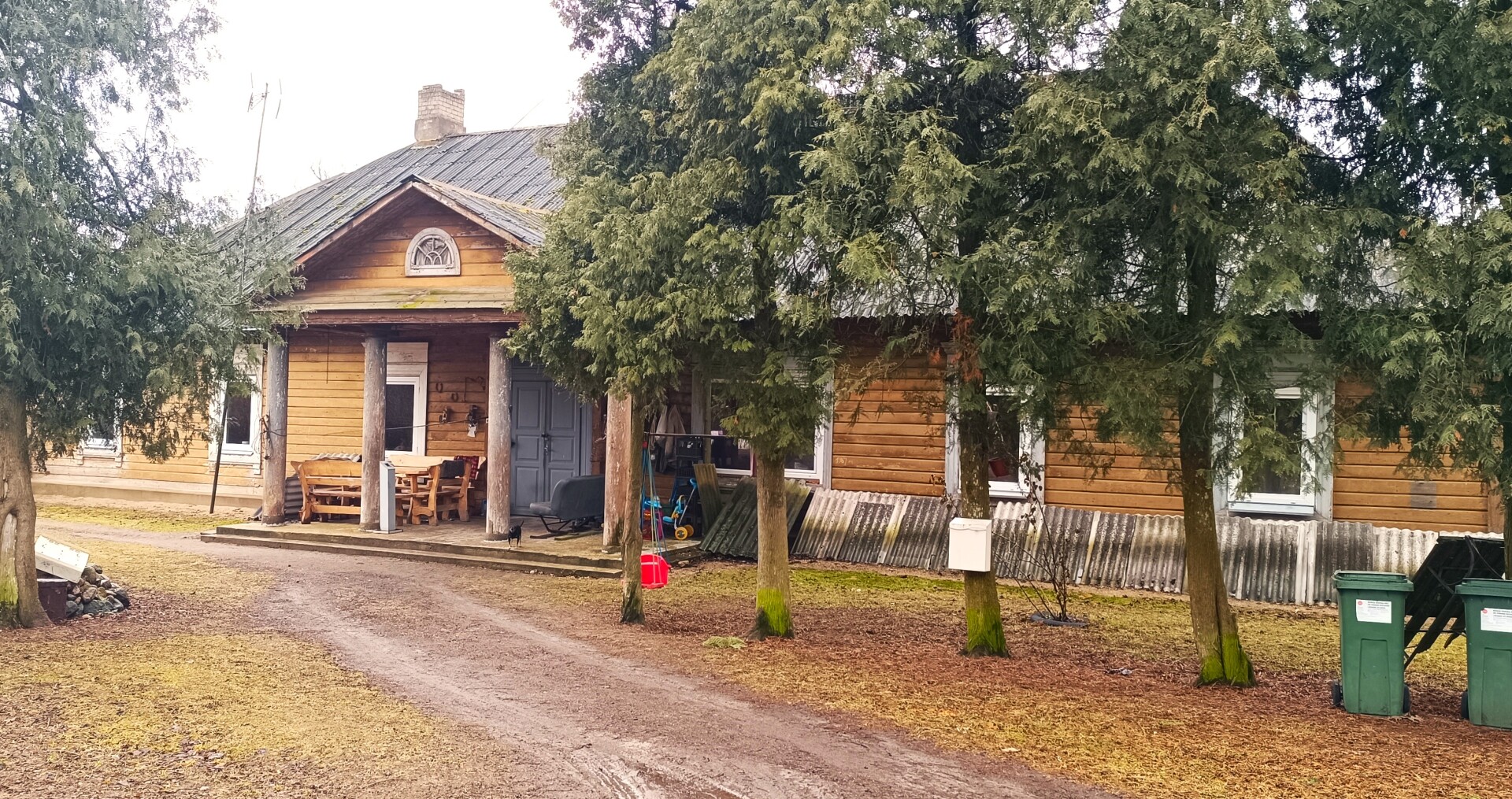 Viršuliškių dvaro sodyba