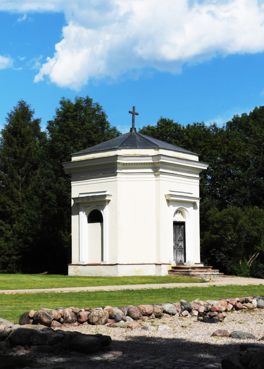 Kernavės mauzoliejinė koplyčia