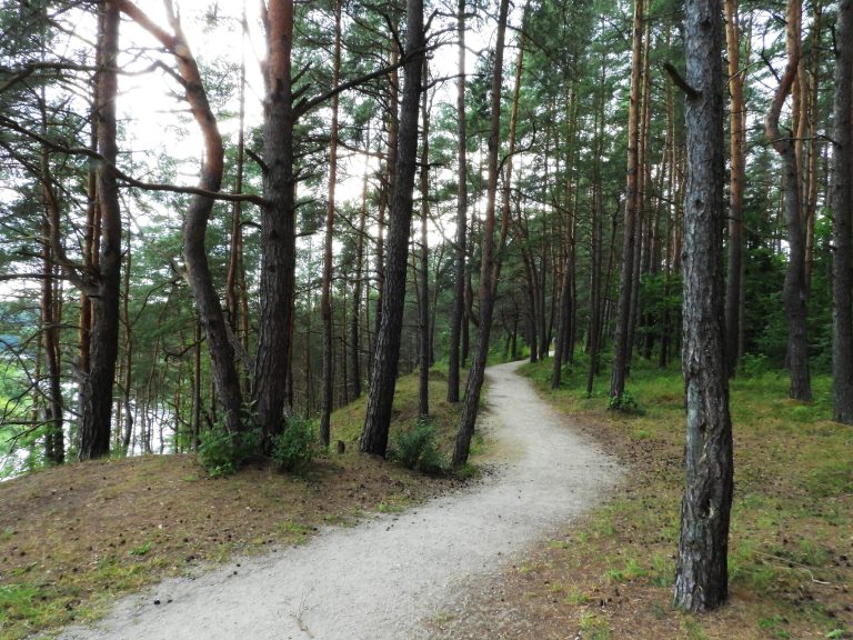 Kernavės turistinis-poilsinis takas ,,Ateik, žmogau, tyla priglausiu