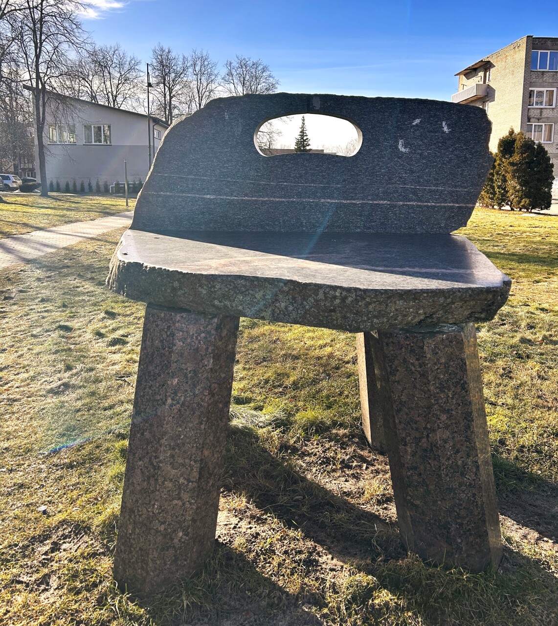 Skulptūra „Krėsliukas“