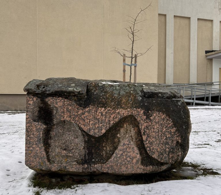 Skulptūra „Saugi vieta“