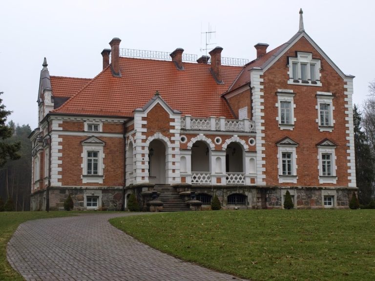 Šešuolėlių I dvaro sodyba